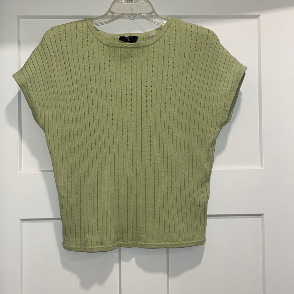 Tahari, size Large, light green